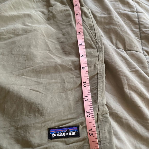 Patagonia Women's olive Baggies - Picture 6 of 6